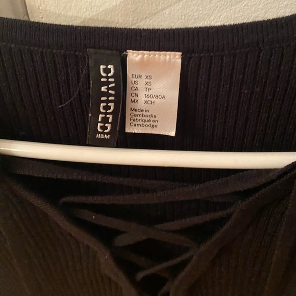 H&M Black long sleeve - Picture 3 of 3